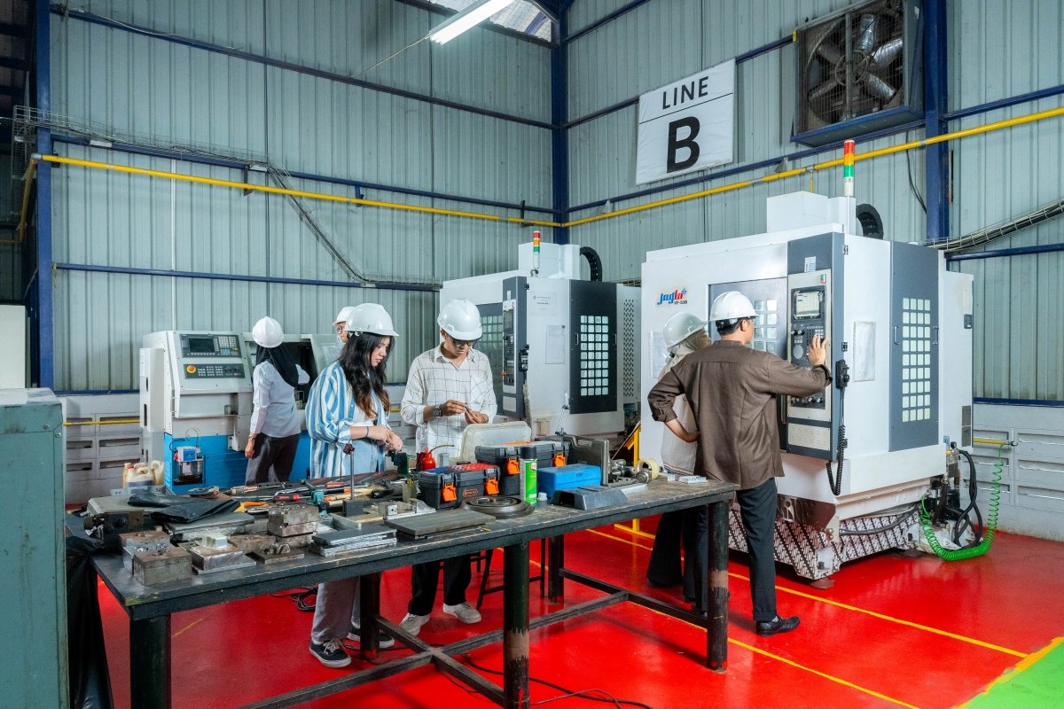 Lab Industri TRM kampus Politeknik Mitra Industri