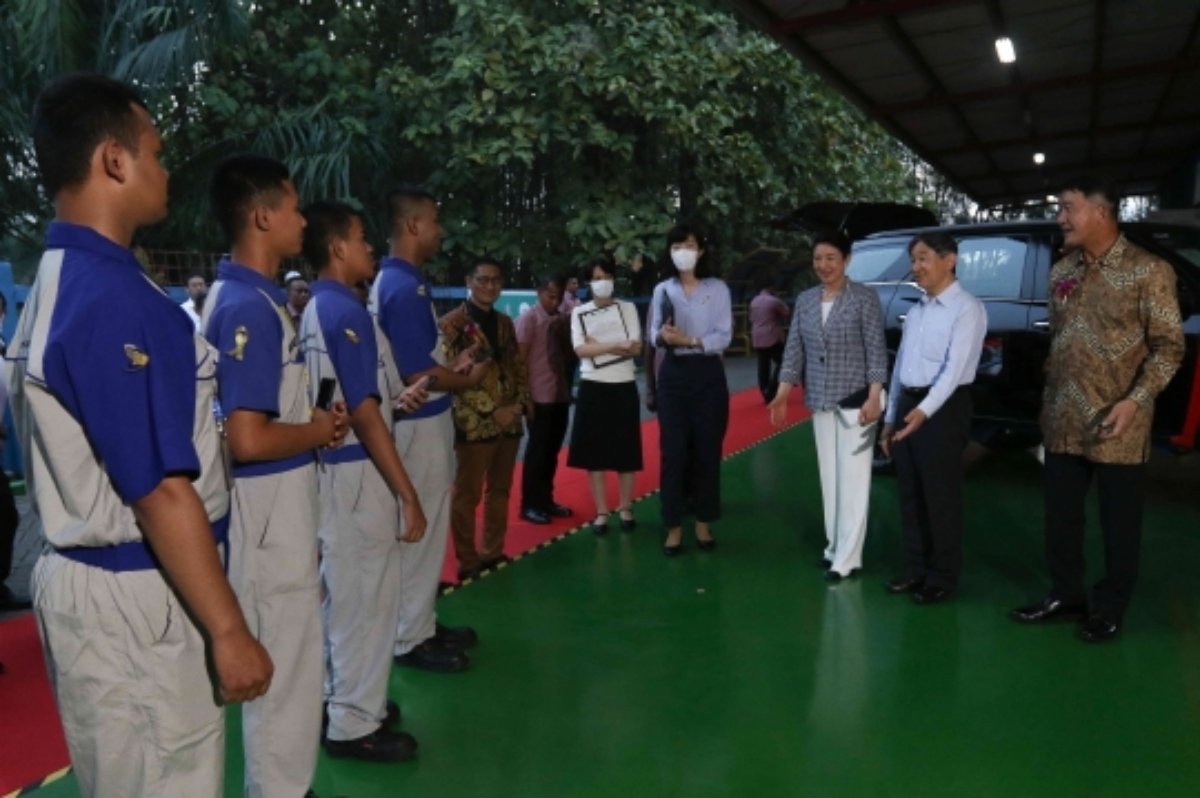 SMK Mitra Industri MM2100, satu-satunya sekolah di Indonesia yang pernah dikunjungi Kaisar dan Permaisuri Jepang