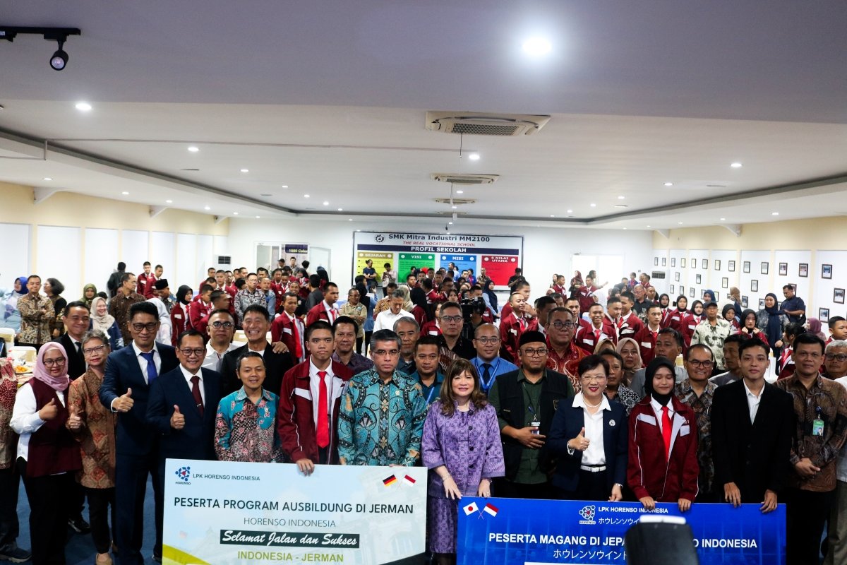 Kegiatan Pelepasan Siswa siswi mitra industri ke Jepang